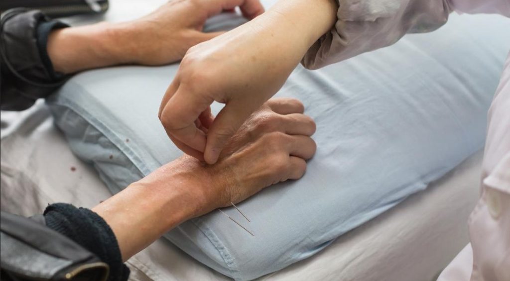 Terapi Akupuntur untuk Atasi Gula Darah di Graha Raya Serpong